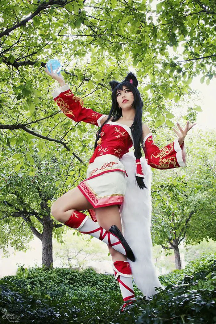 Ahri League Of Legends Cosplay