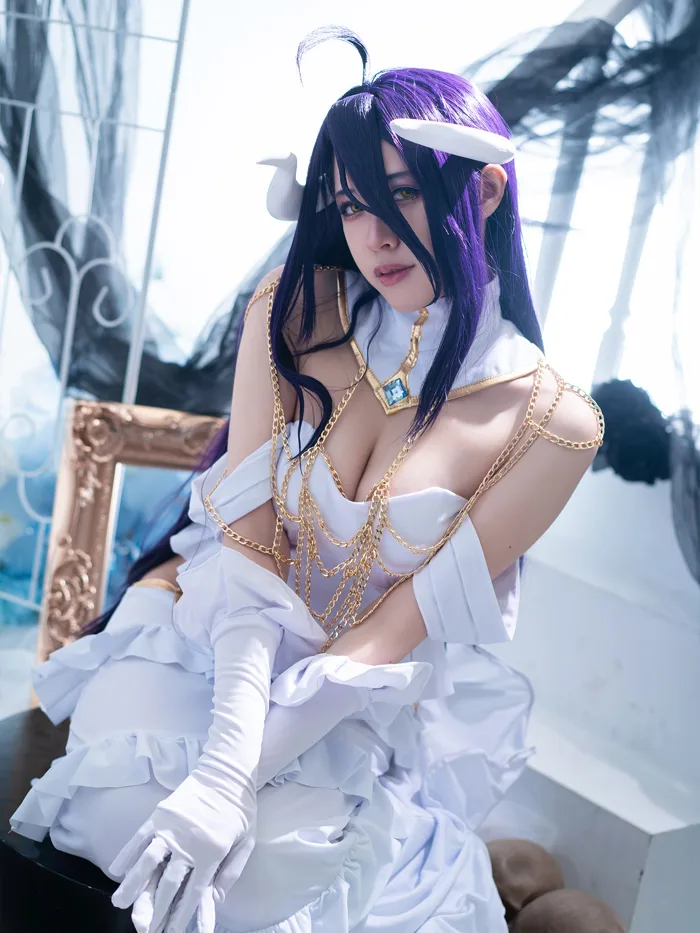 Khi vẻ đẹp của Albedo được hiện thực hóa, fan Overlord đổ gục trước bản  cosplay này