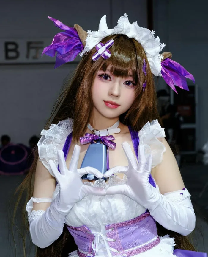 Tận hưởng 147+ ảnh cosplay bò sữa sexy với body nóng bỏng