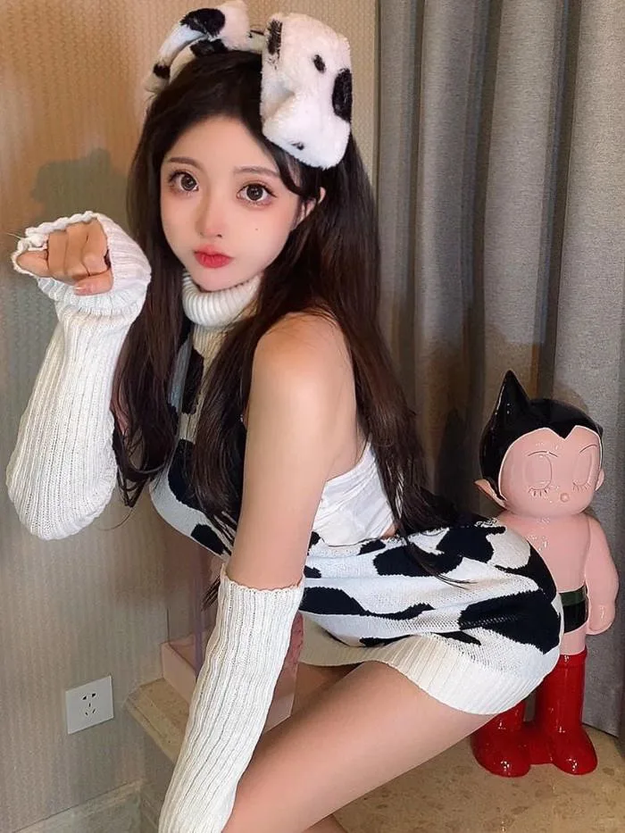Khám phá 91+ cosplay bò sữa độc đáo, hài hước và bắt mắt