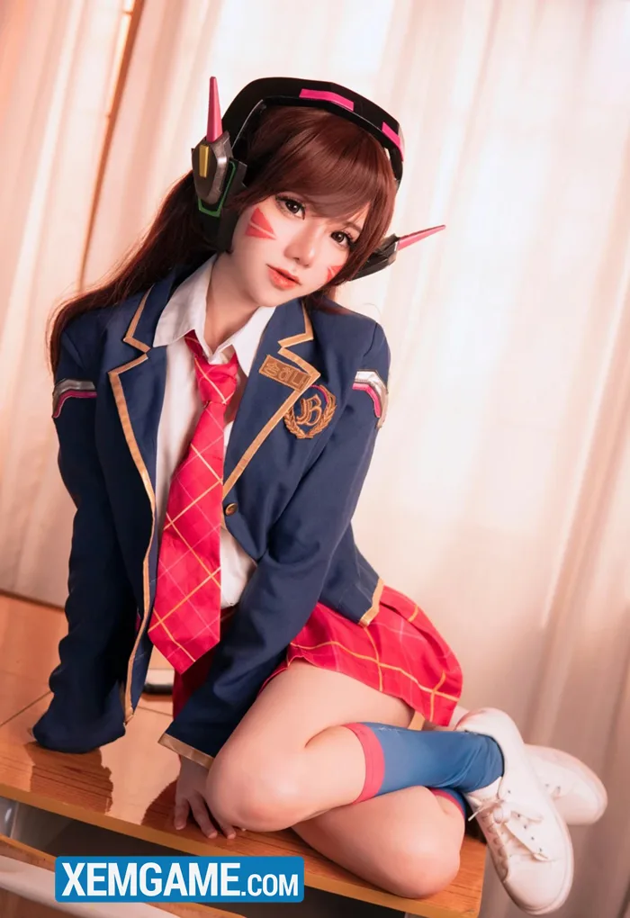 Cosplay D.VA phiên bản học sinh cực kỳ dễ thương khiến khối anh xiêu lòng