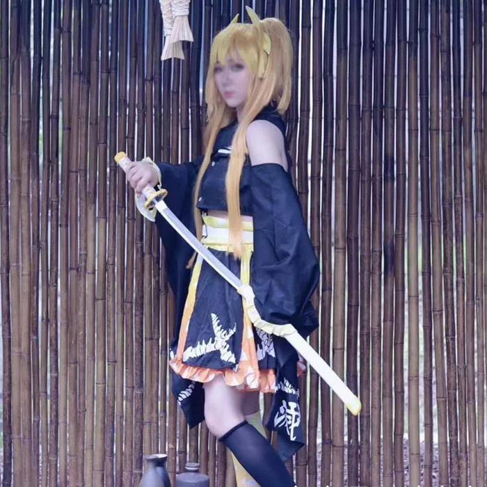 Anime Demon Slayer Agatsuma Zenitsu Cosplay Kimono Outfit, Kimetsu No Yaiba  Coat Complete Set Halloween Christmas Party Uniform for Women Girls, Black,  XL : Amazon.ie: Fashion