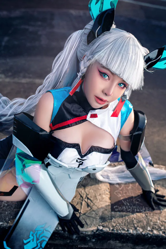 Màn cosplay nữ kiếm sĩ Airi game Liên Quân Mobile đẹp không tì vết