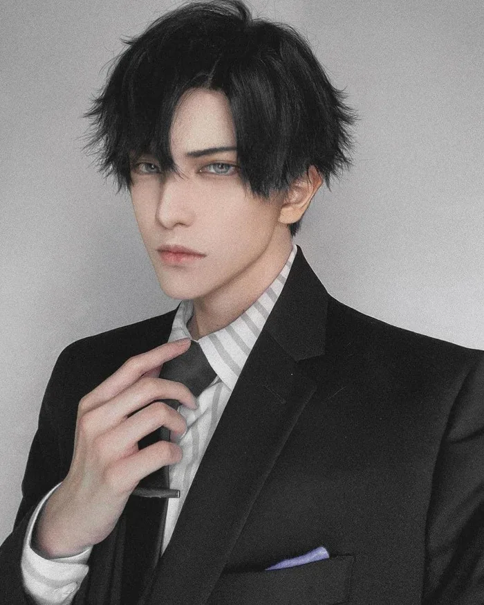 Nữ cosplay cao 1m75, hóa loạt 'nam thần' đình đám 'đốn tim' chị em vì quá  đẹp trai