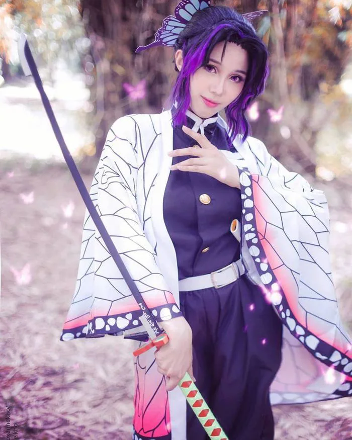 Demon Slayer cosplayer dances with butterflies as enchanting Shinobu -  Dexerto