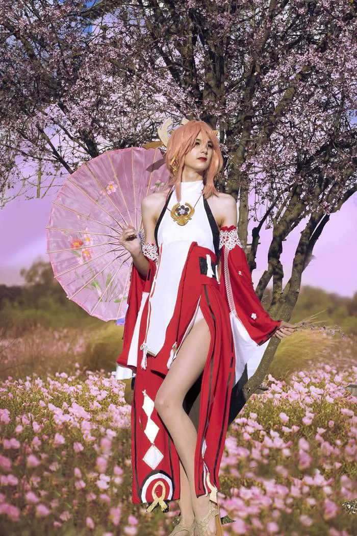 Cosplay Yae Miko của tui nè! Mọi người thấy sao? Tui tự làm hết đó, dù phải  làm vội một chút, nên tui nghĩ cũng ổn áp phết! : r/Genshin_Impact