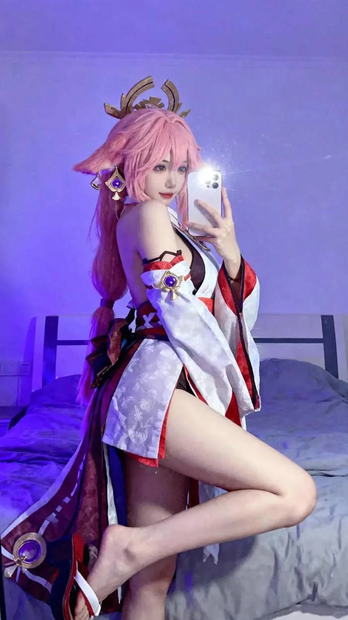 Download ngay 100+ màn Yae Miko cosplay xinh lung linh