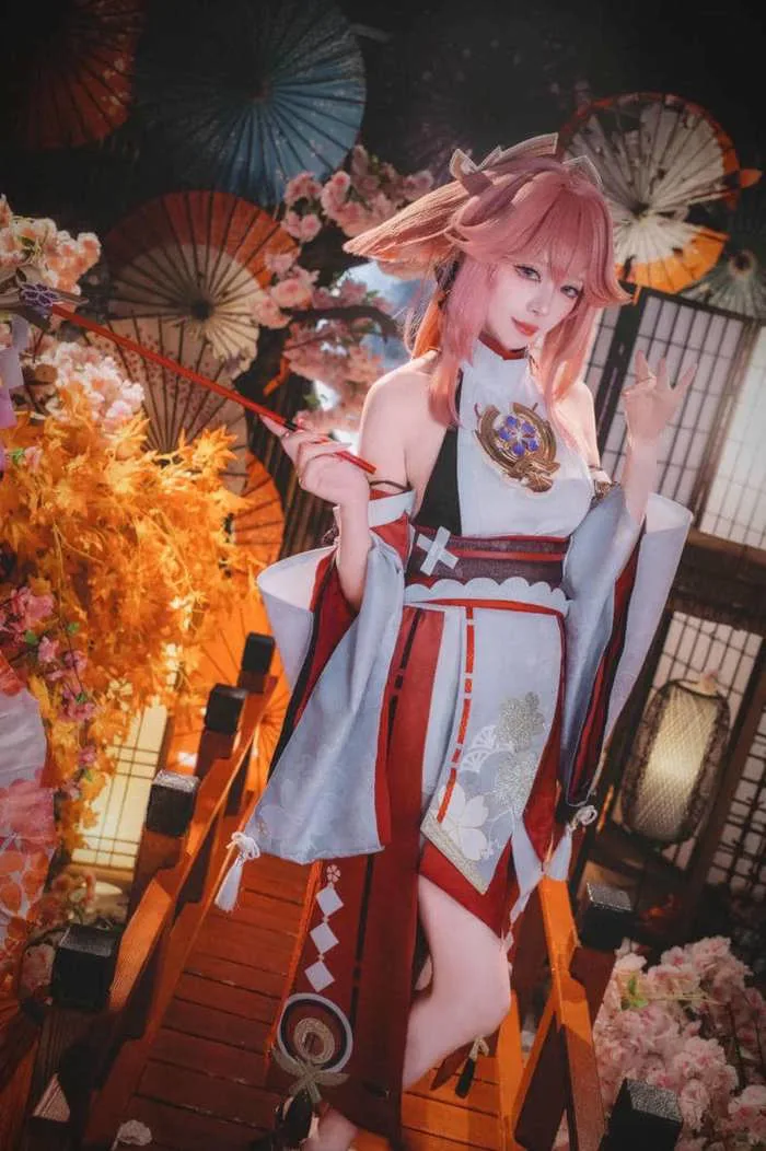 Download ngay 100+ màn Yae Miko cosplay xinh lung linh