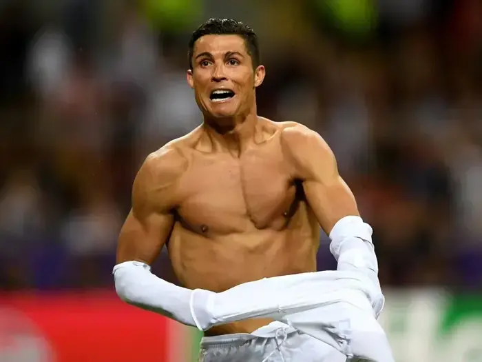 Tổng hợp ảnh meme Ronaldo đang gây bão mạng xã hội