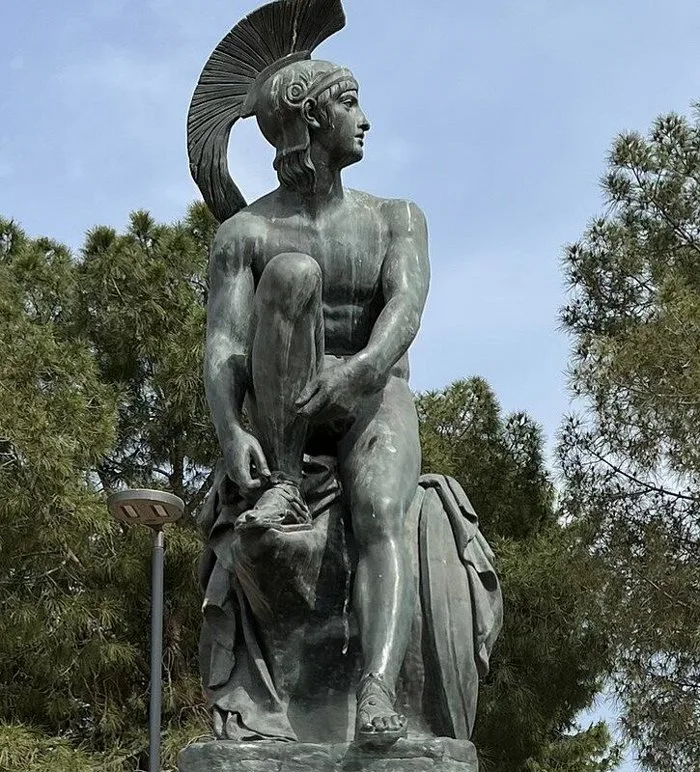Statue Of Theseus (Athens, Hy Lạp) - Đánh giá - Tripadvisor