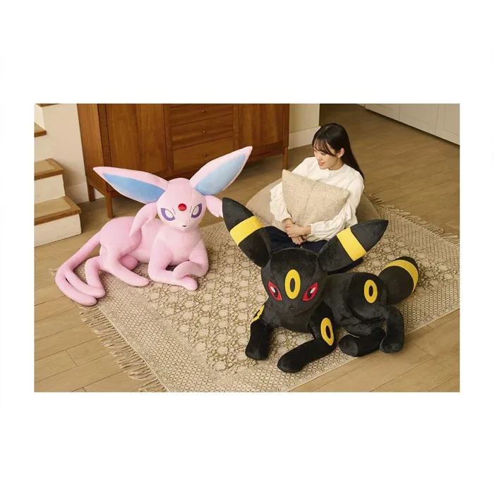 Umbreon Pokédex-Size Poké Plush - 31 In. | Pokémon Center Official Site