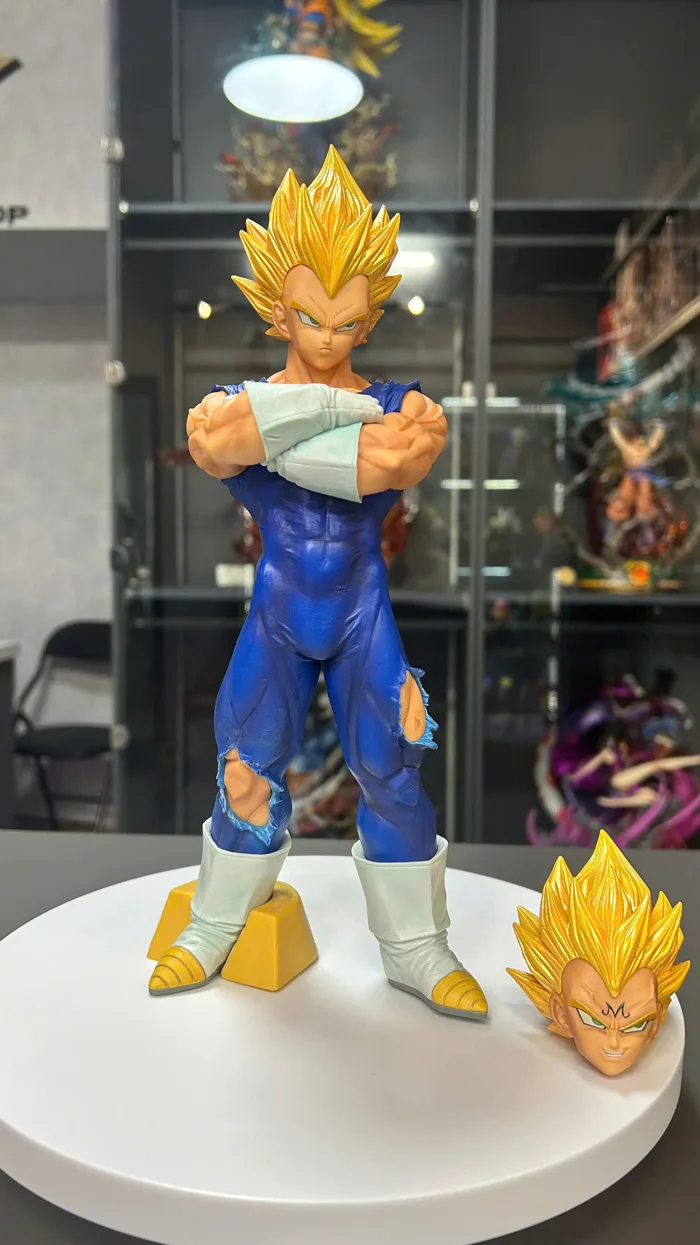 Vegeta ssj (có đầu Majin thay thế) GRANDISTA