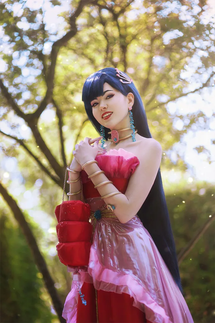 Cosplay cho Musa trong bộ váy dạ hội từ mùa 3. Người mẫu: krutaiamaria;  nhiếp ảnh: AliceYuric : r/winxclub
