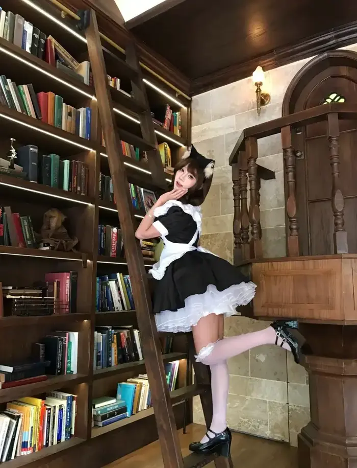 251+ ảnh cosplay hầu gái ngọt ngào khiến cộng đồng thích thú 251+ ảnh cosplay hầu gái ngọt ngào khiến cộng đồng thích thú