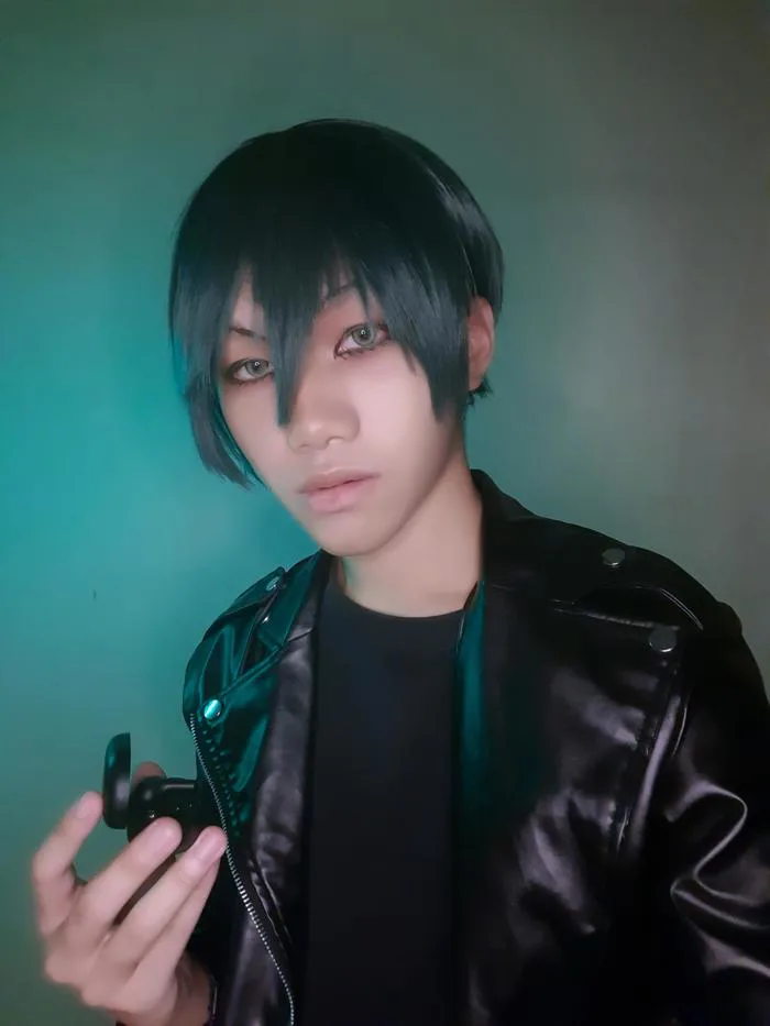 Khoe bộ cosplay Itoshi Rin của mình nè : r/BlueLock