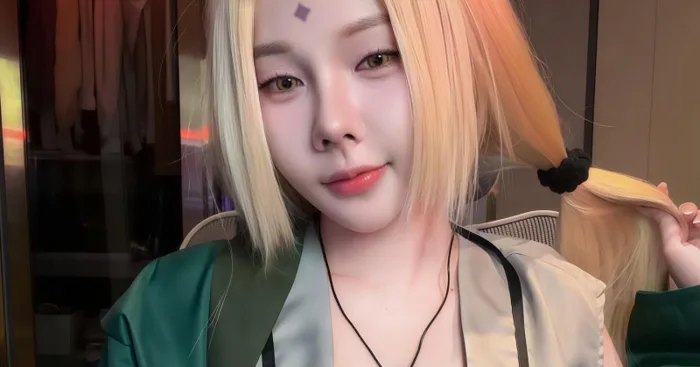 Cosplay Tsunade chuẩn 100%, hot girl này đang làm anh em game thủ phải náo  loạn