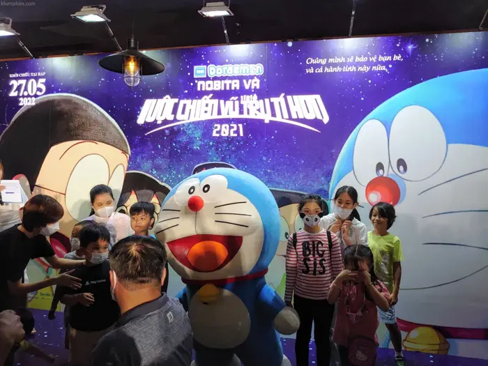Review Phim Điện Ảnh Doraemon: Nobita Và Cuộc Chiến Vũ Trụ Tí Hon 2021 |  Khen Phim